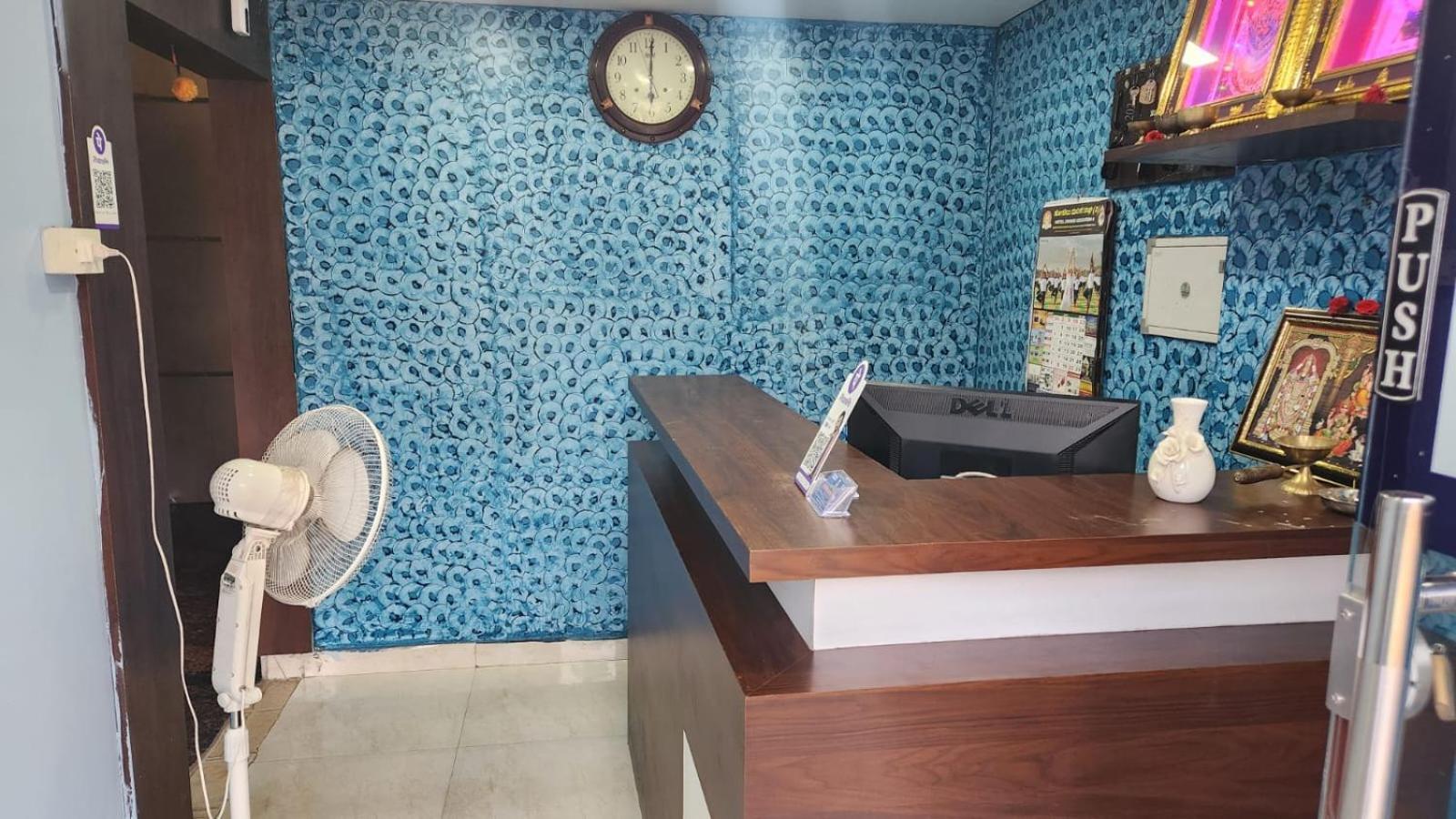 Varaha Residency Hotel Мисор Екстериор снимка
