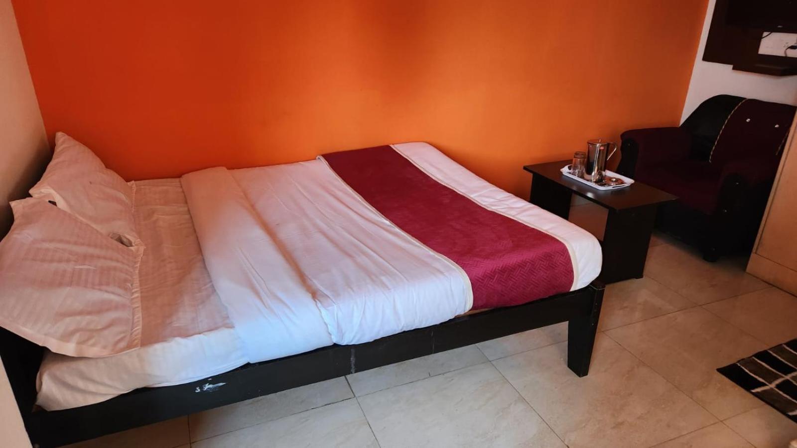 Varaha Residency Hotel Мисор Екстериор снимка