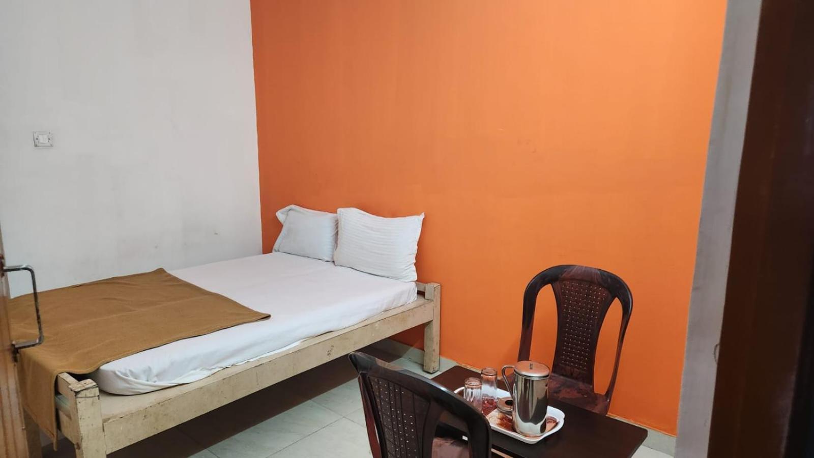 Varaha Residency Hotel Мисор Екстериор снимка