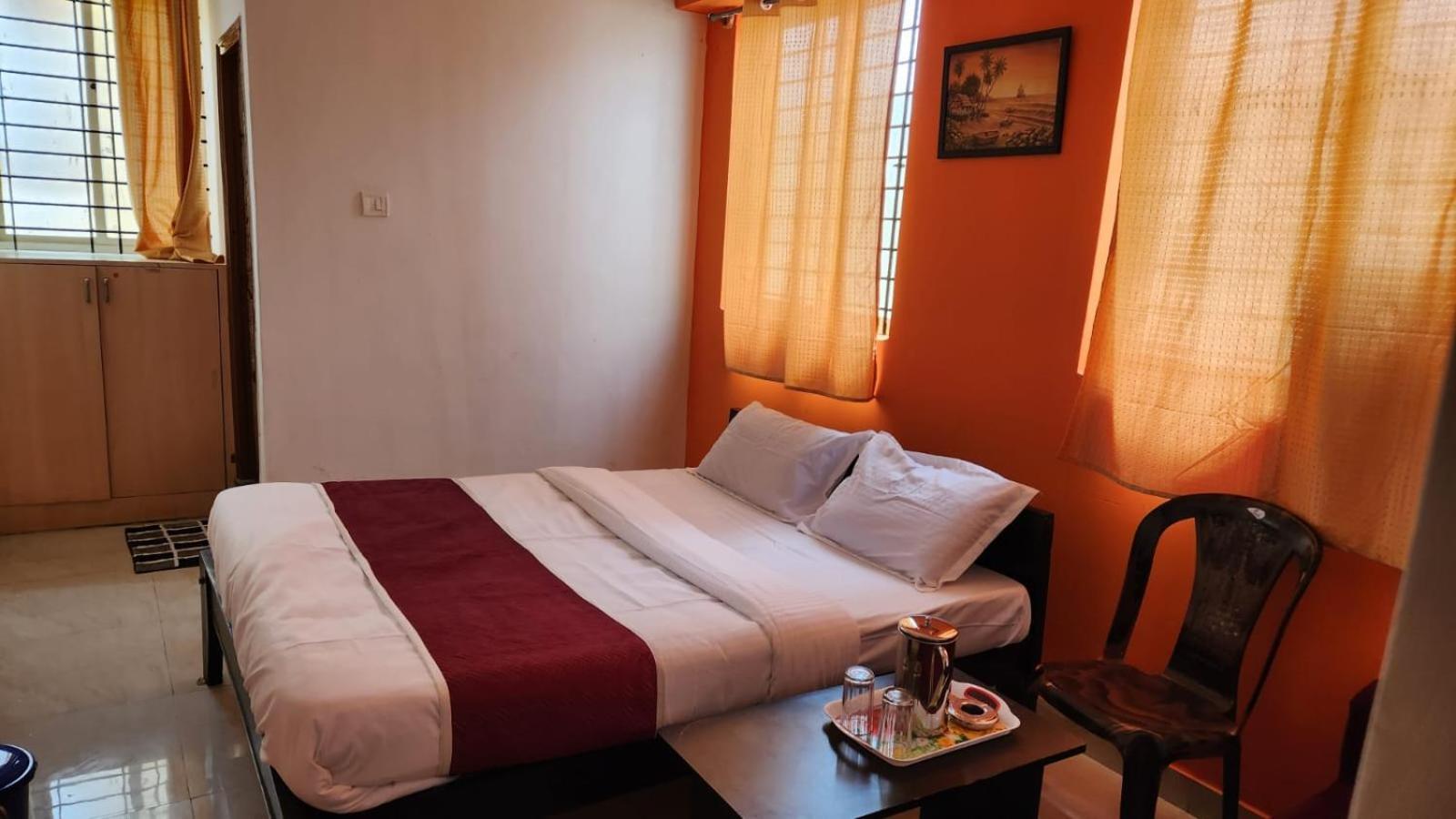 Varaha Residency Hotel Мисор Екстериор снимка